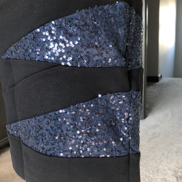 Express sequin mini skirt - Picture 3 of 5